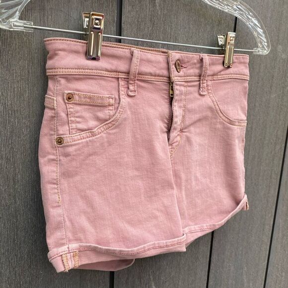 Guess Shorts - Picture 3 of 9